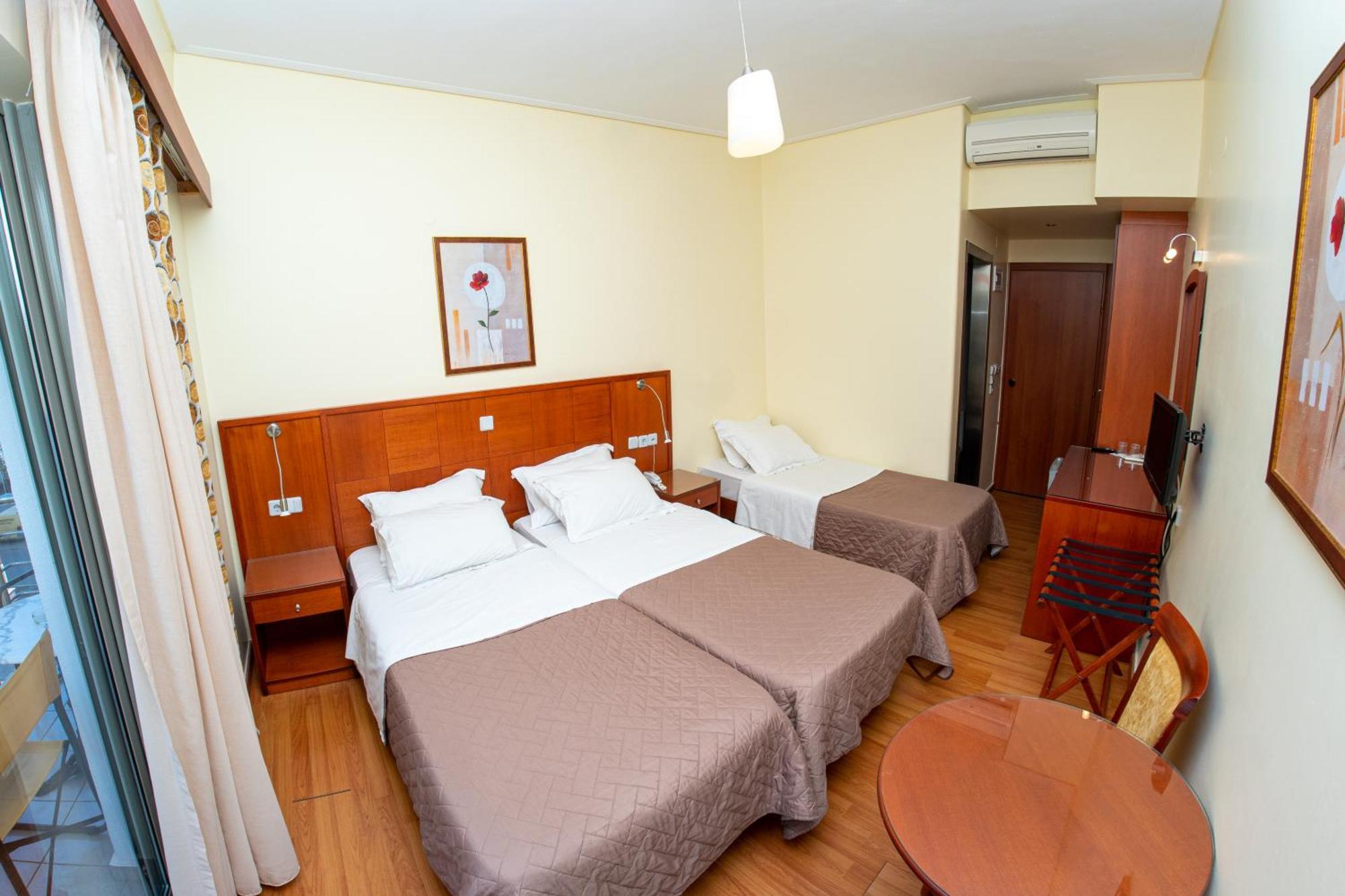 לוטרה איפטיס Hotel Ena מראה חיצוני תמונה